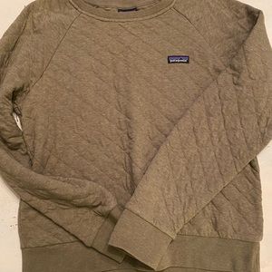 Womens medium patagonia sweatshirt